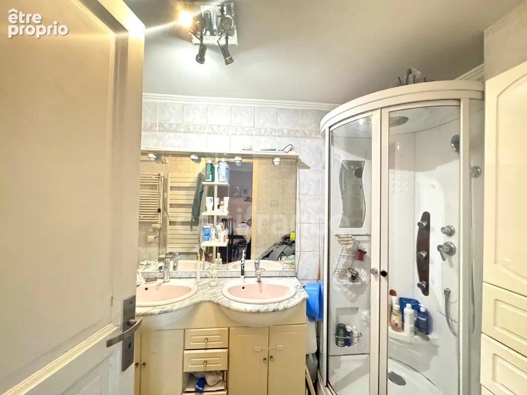 Grande VILLA de 12 pièces à vendre - 246 m² - Maison Familiale ou IMMEUBLE DE RAPPORT - 5 Appartements possible avec jardin et 4 - photo 18
