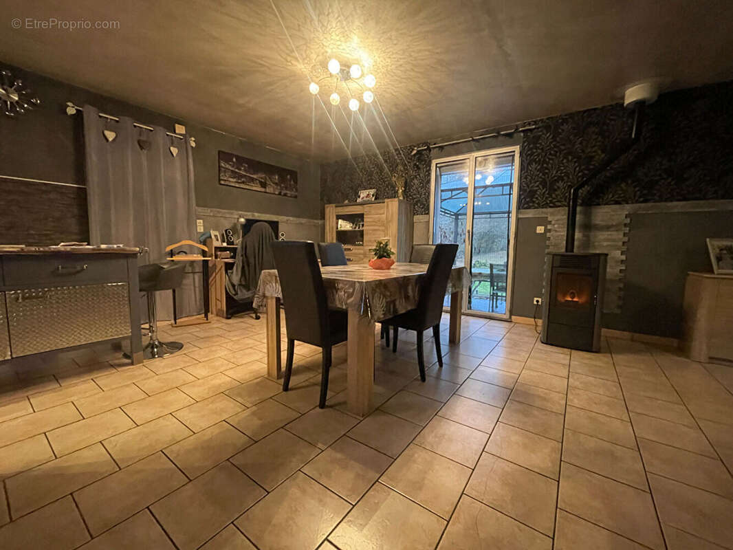 Maison à NEUFMAISONS