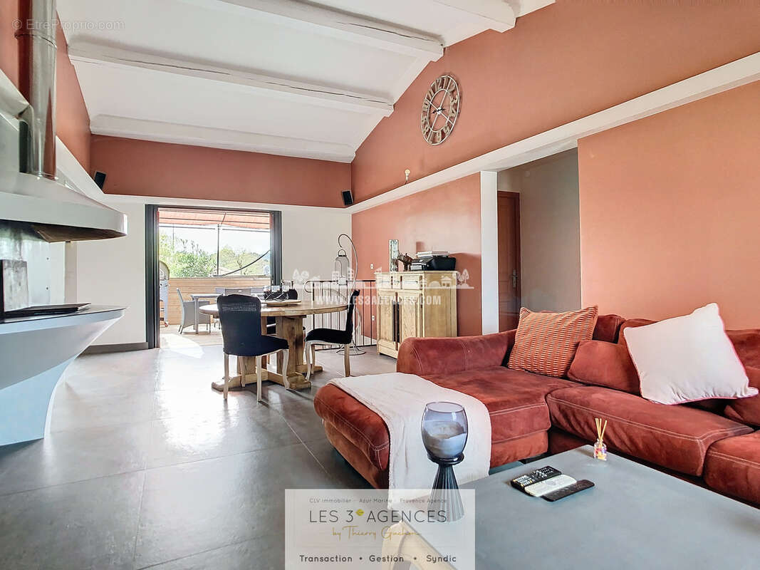 Maison T5 avec local commercial et atelier ou garage - photo 2