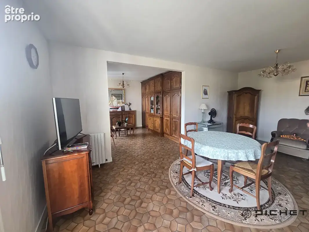 LA ROCHELLE PORT NEUF Appartement 3 pièces 80 m2, cave et  pk - photo 4
