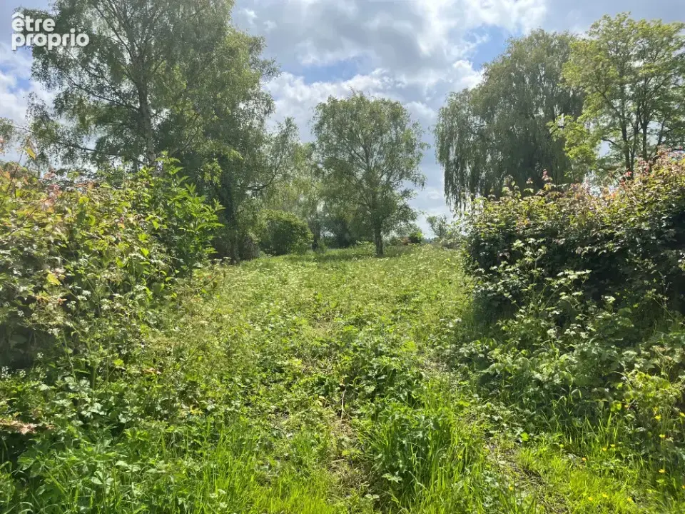 Terrain à FAVIERES