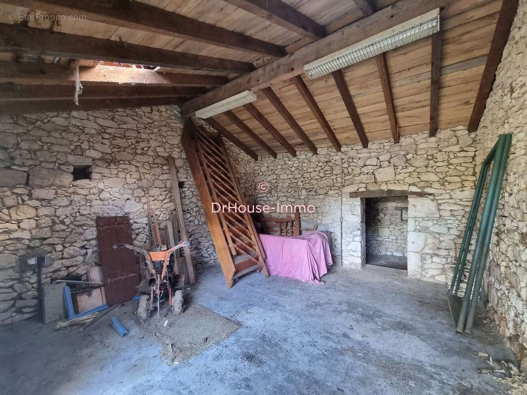 Maison 161 m² à Saint-Aubin-De-Cadelech  - photo 26