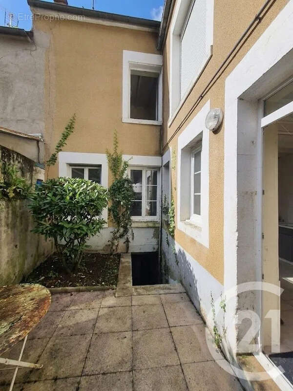 Maison à CORVOL-L'ORGUEILLEUX