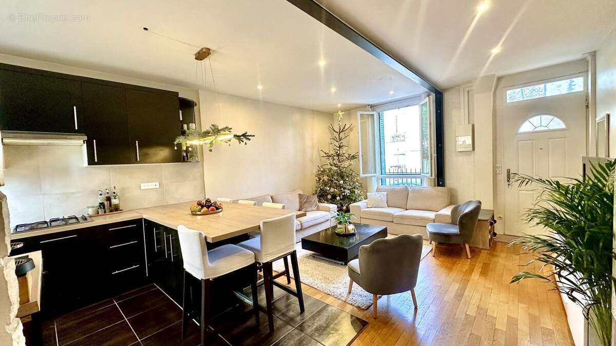 Maison à CHOISY-LE-ROI