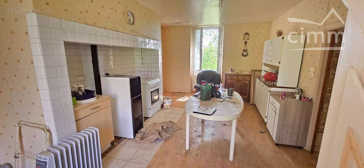 Maison à LA CHAPELLE-SAINT-JEAN