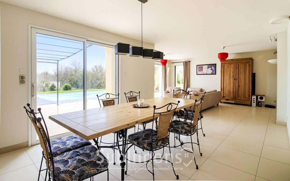 Maison à LE CELLIER