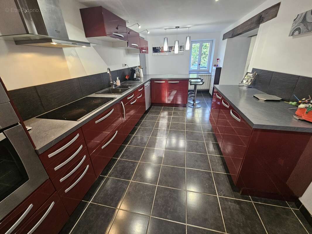 Maison à SAINT-JULIEN-LE-PETIT