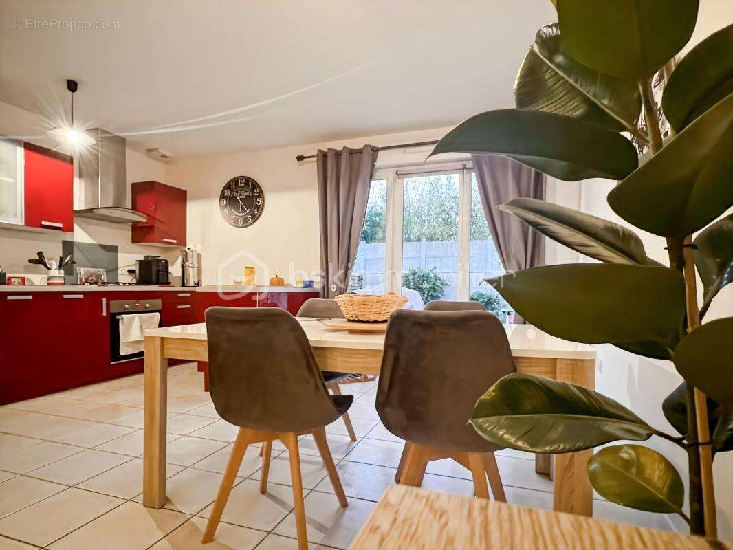 Maison à JANVILLE-SUR-JUINE