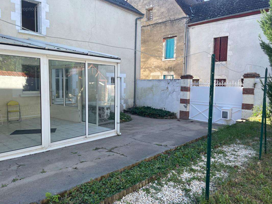 Maison à BONNY-SUR-LOIRE