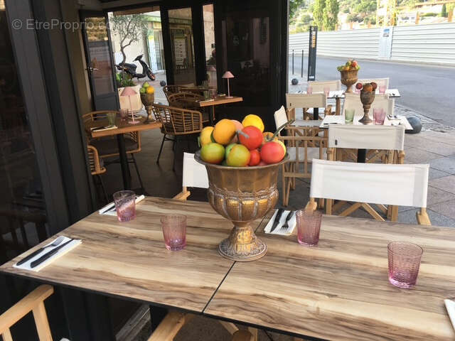 Commerce à OLLIOULES