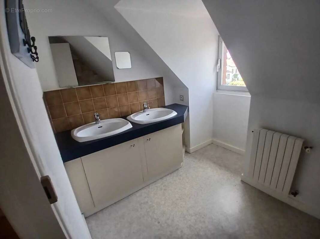 Maison à SAINT-SEBASTIEN-SUR-LOIRE