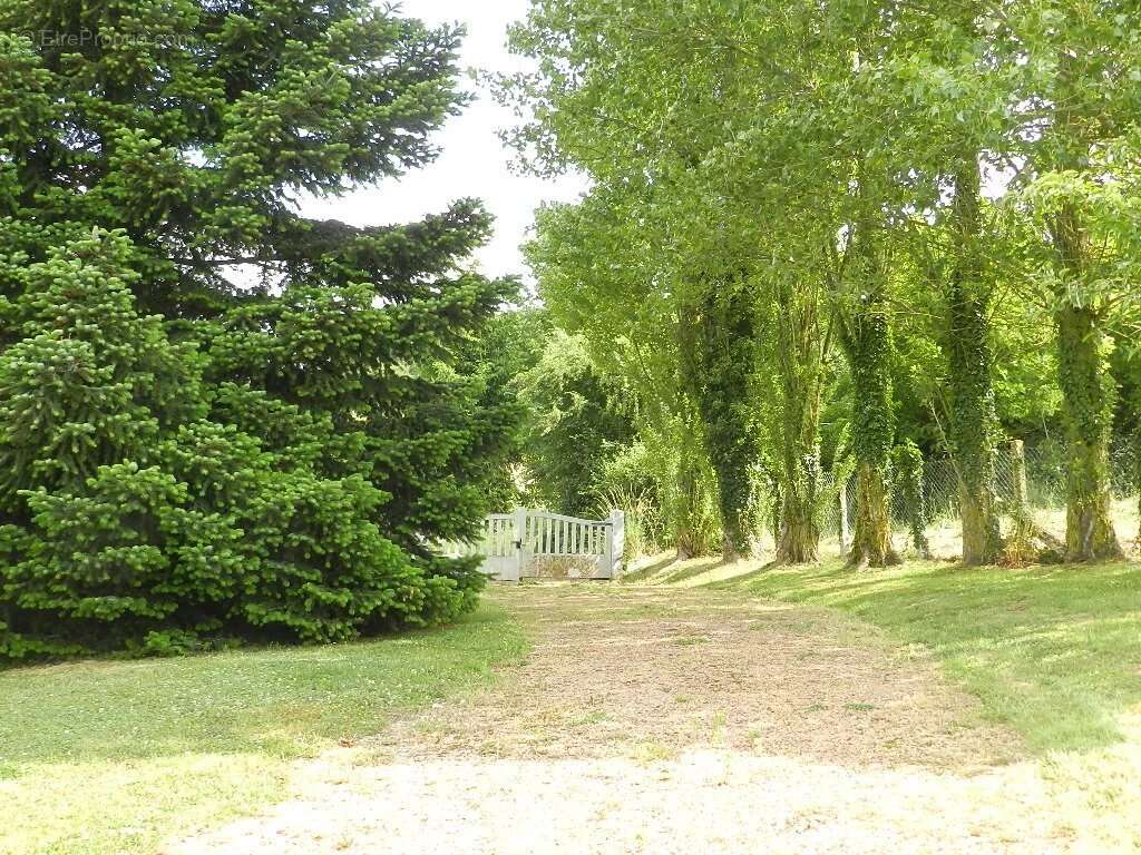 Maison à SAINT-PIERRE-SUR-DIVES