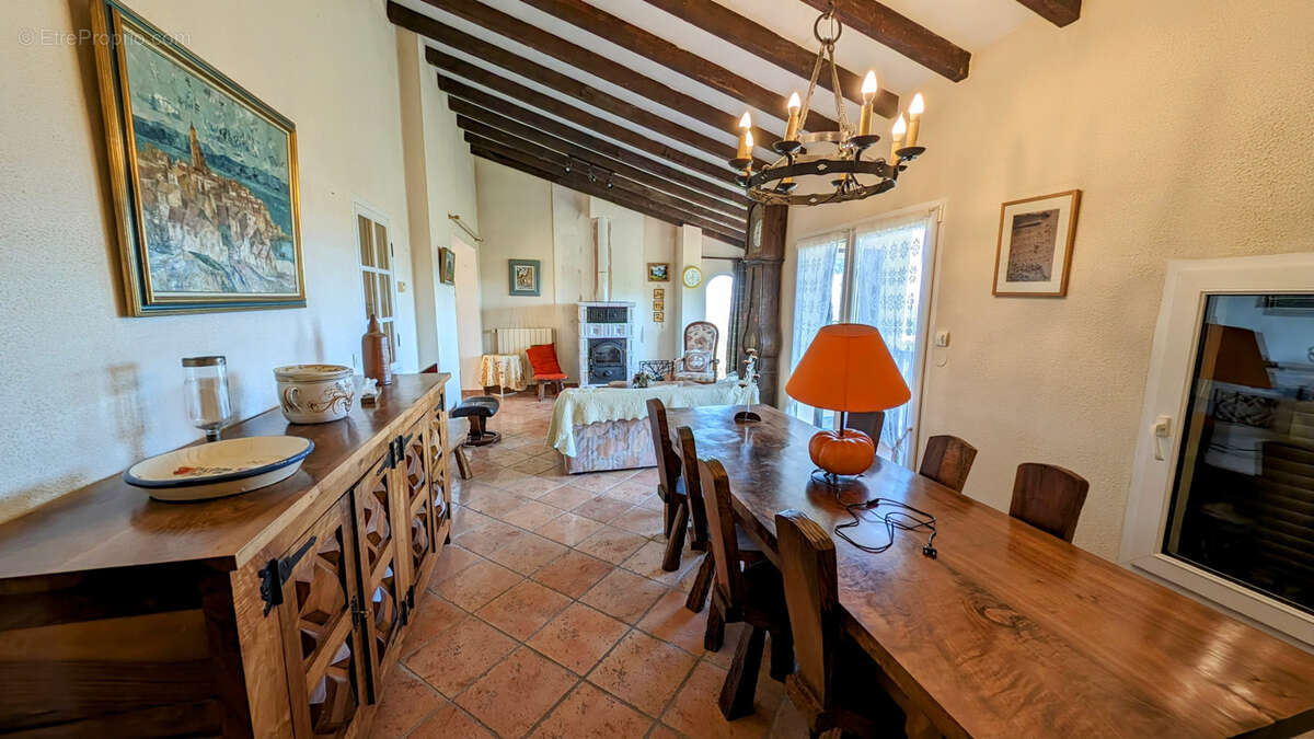 Maison à LAROQUE-DES-ALBERES