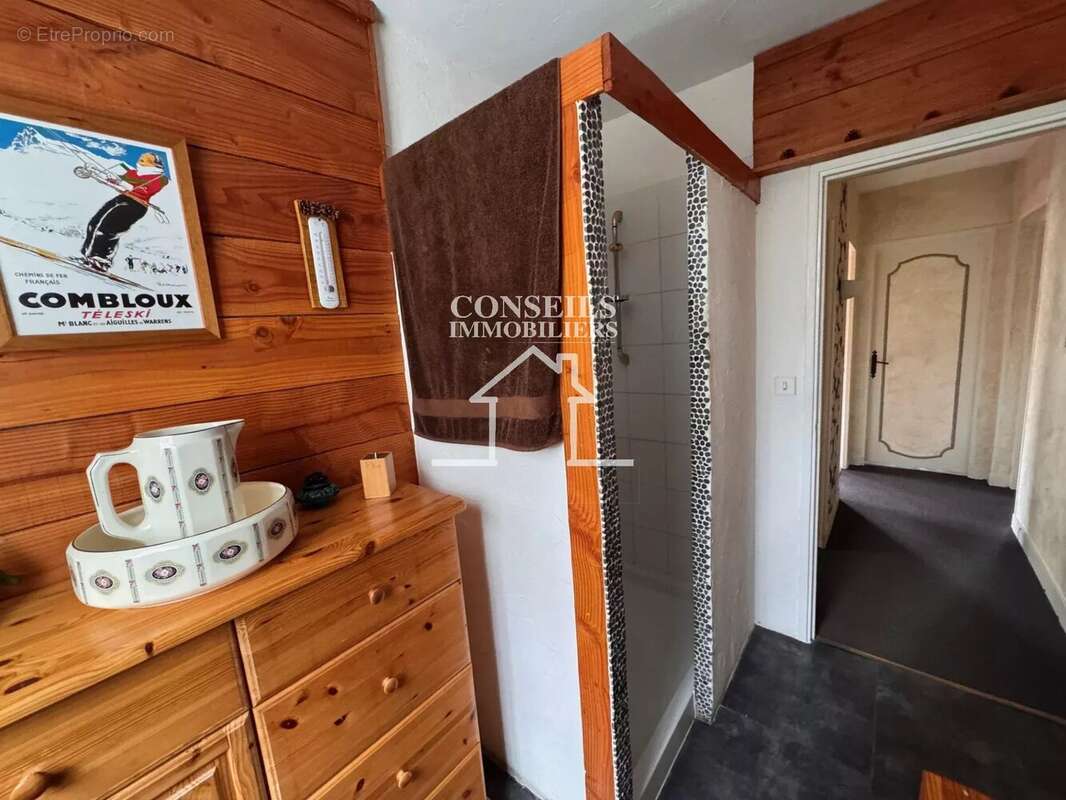 Maison à VILLENEUVE-SUR-YONNE