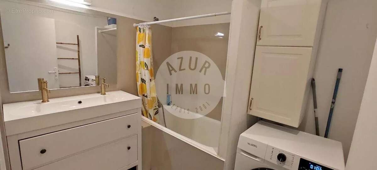 Appartement à SAINT-ZACHARIE