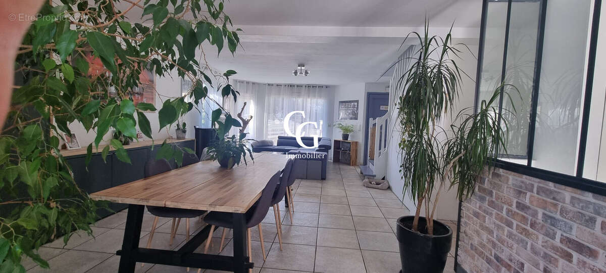 Maison à BOUGUENAIS