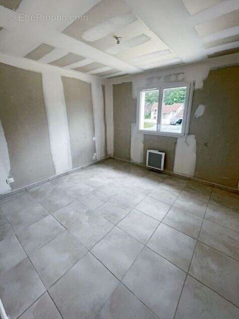 Maison à SAINT-ASTIER