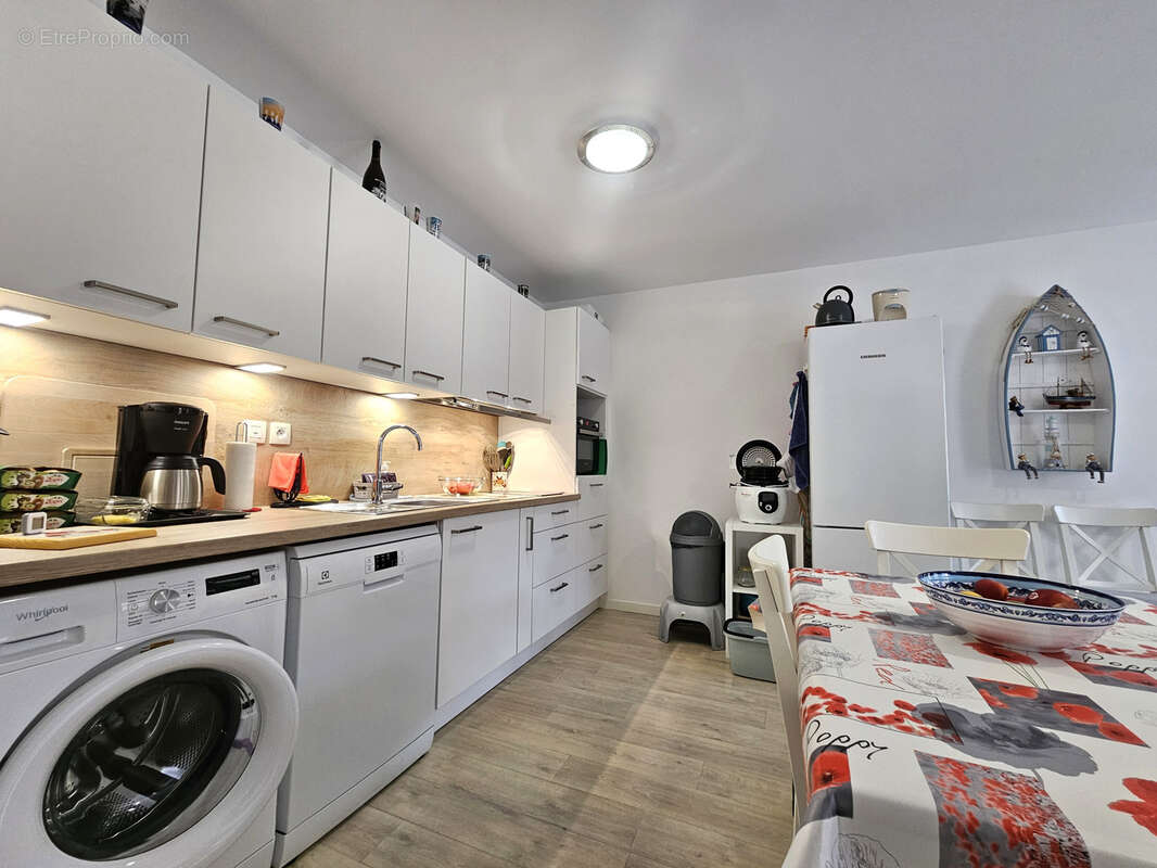 Appartement T3 - Terrasse - Parking - photo 3