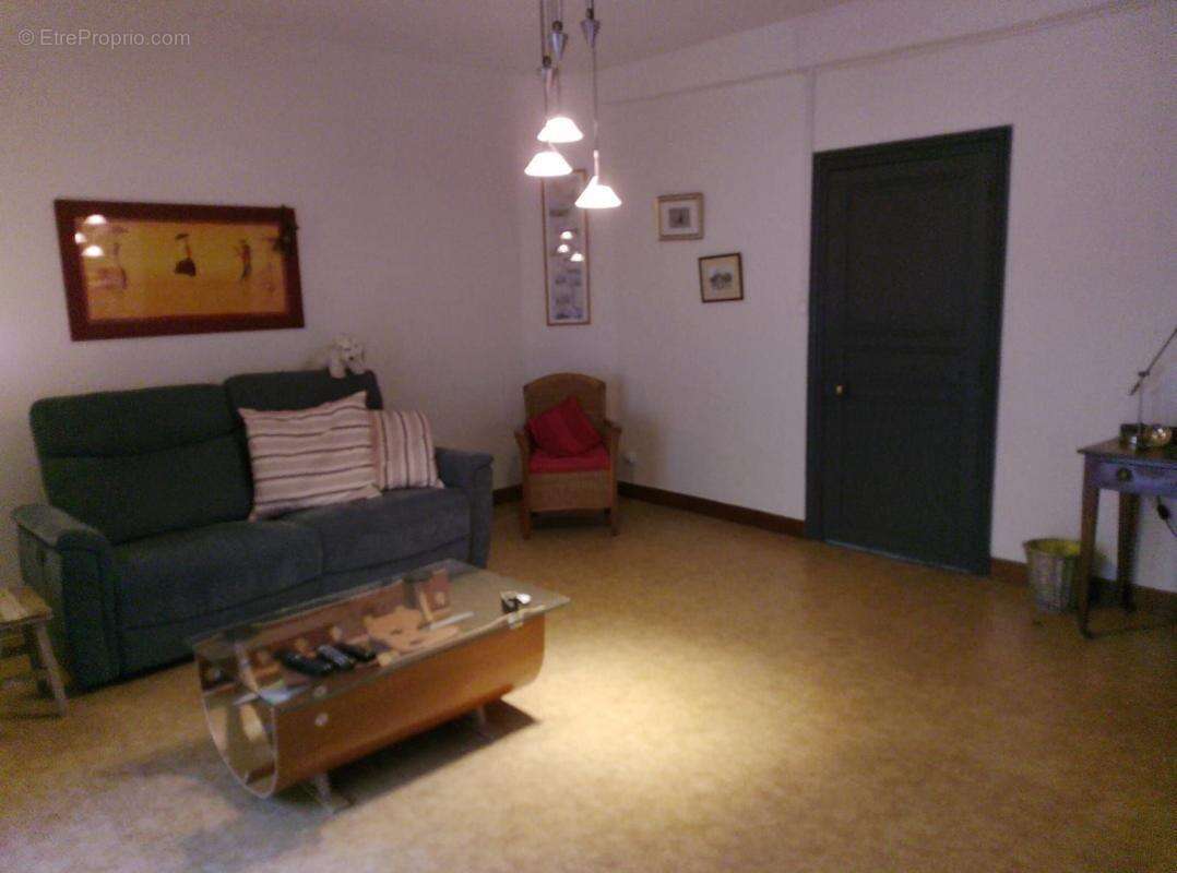 Appartement à ROBIAC-ROCHESSADOULE