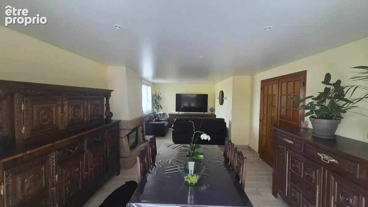 Tonquédec Néo Bretonne sur sous sol total avec dépendance de 70m². - photo 3