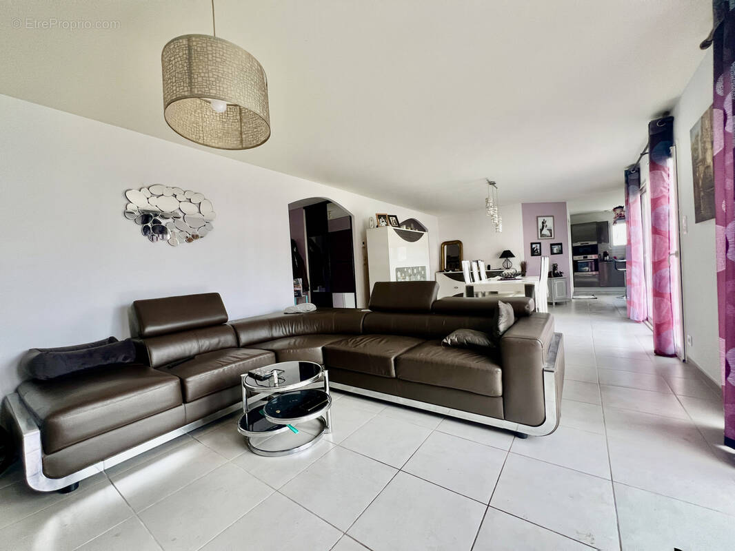 Maison à TALMONT-SAINT-HILAIRE