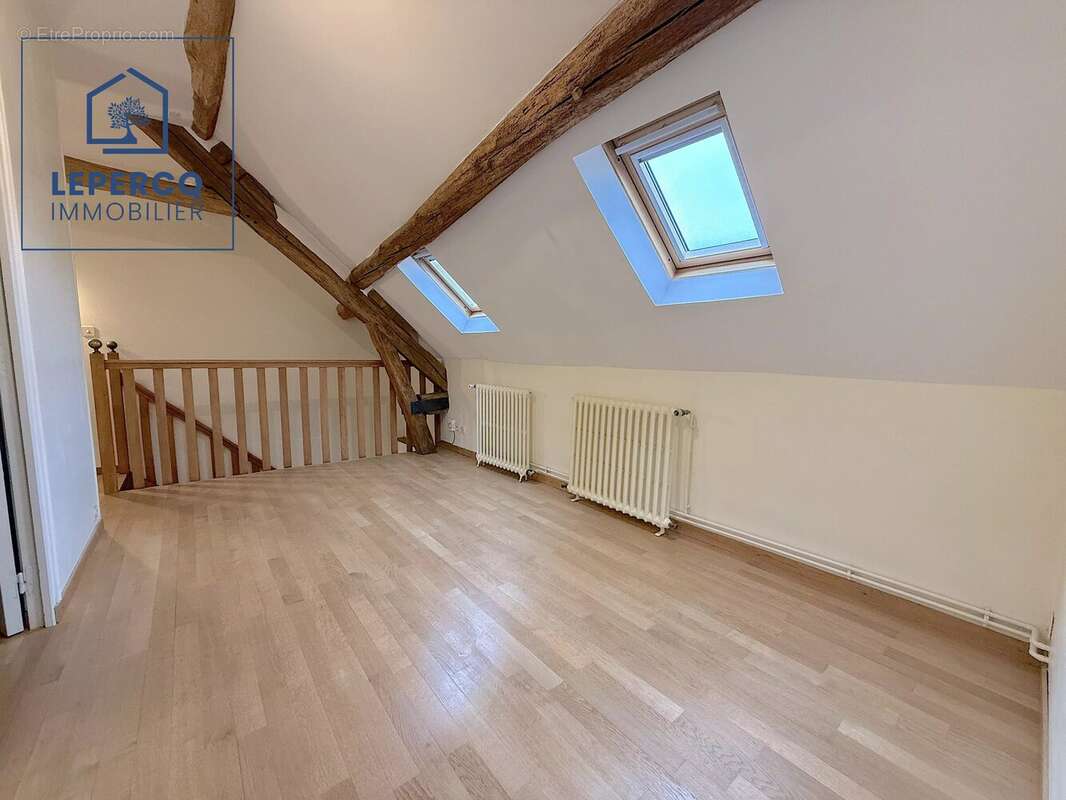 Maison à NANTEUIL-LE-HAUDOUIN