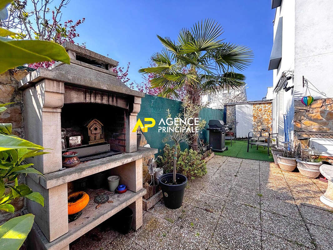Appartement à SARTROUVILLE