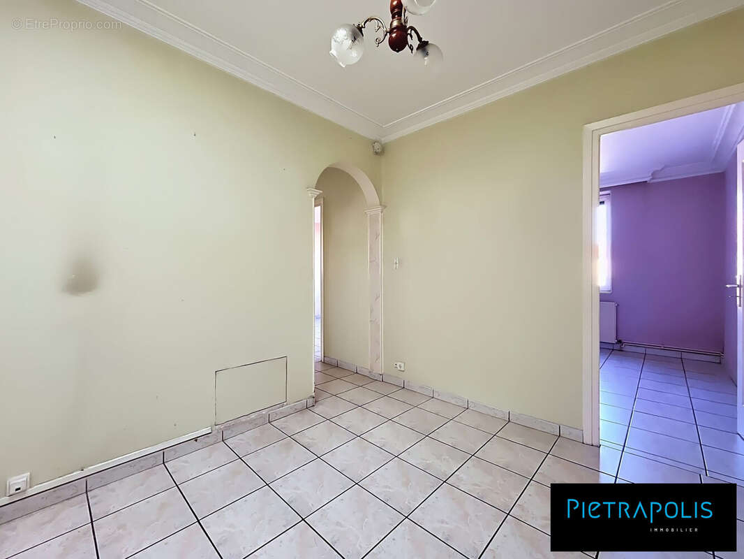 Appartement à BRON