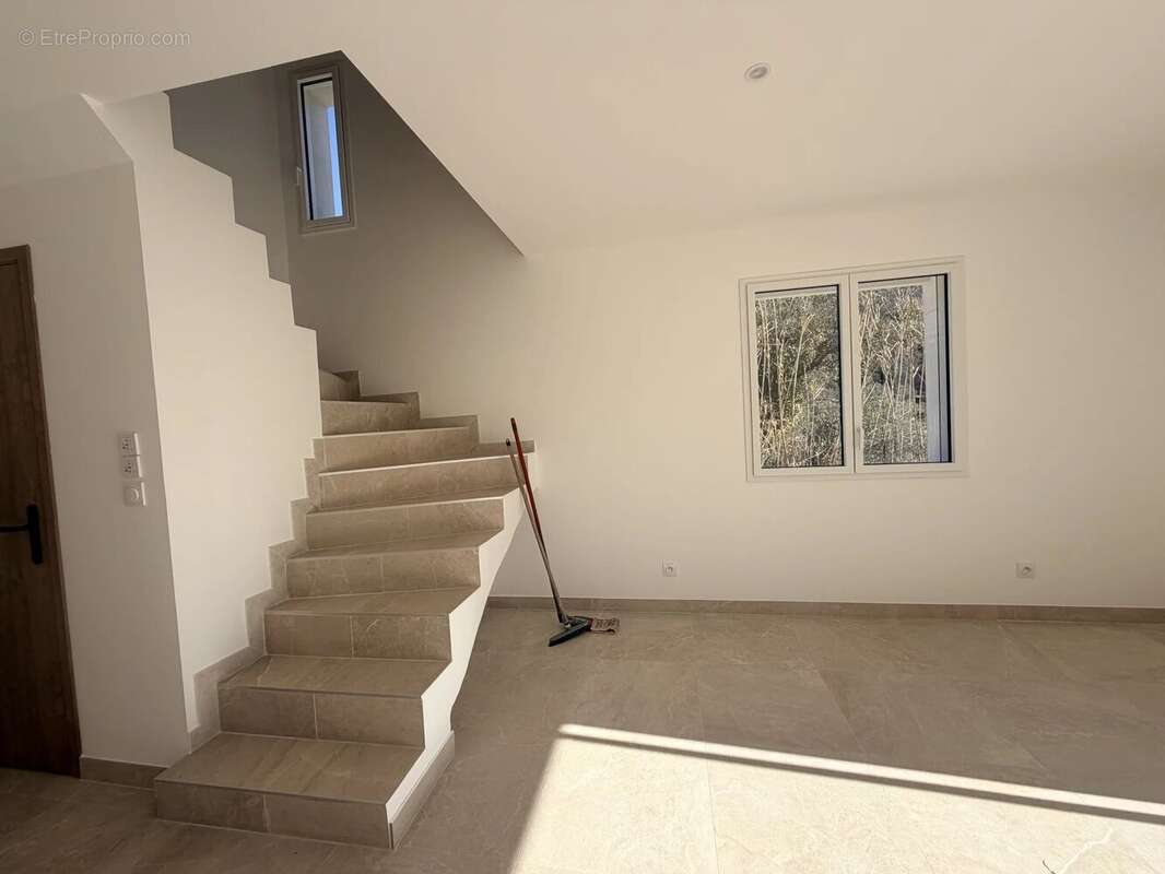 Maison à TOURRETTE-LEVENS