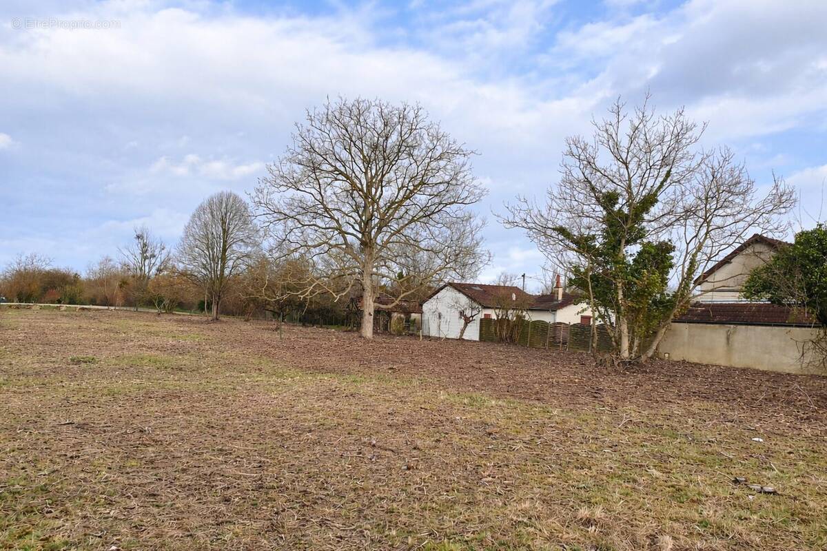 Terrain à PONT-SUR-SEINE