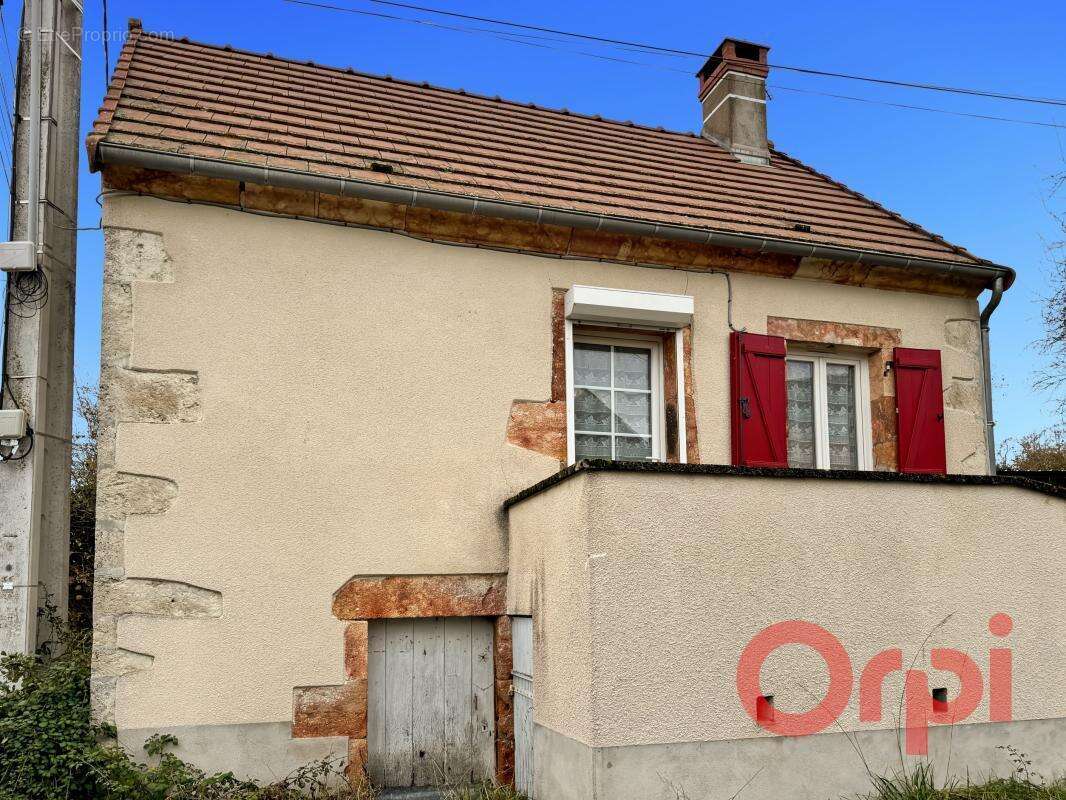 Maison à SAULZAIS-LE-POTIER