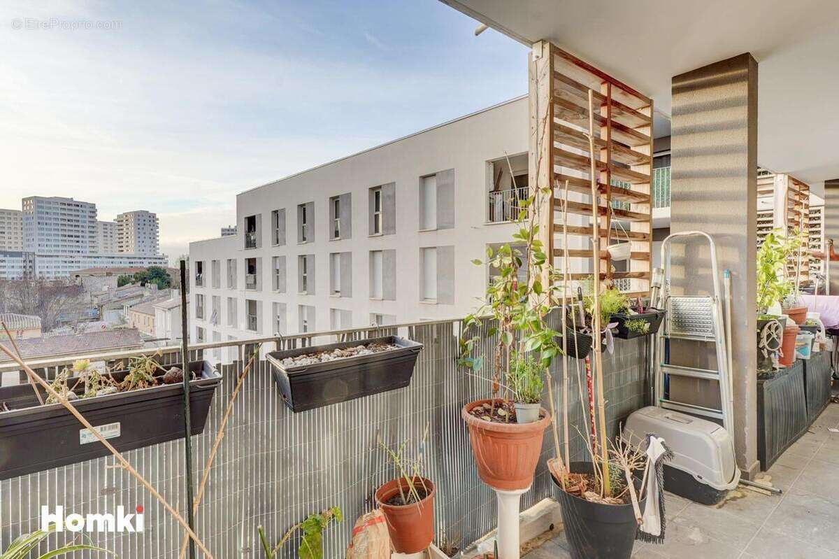 Appartement à MARSEILLE-3E