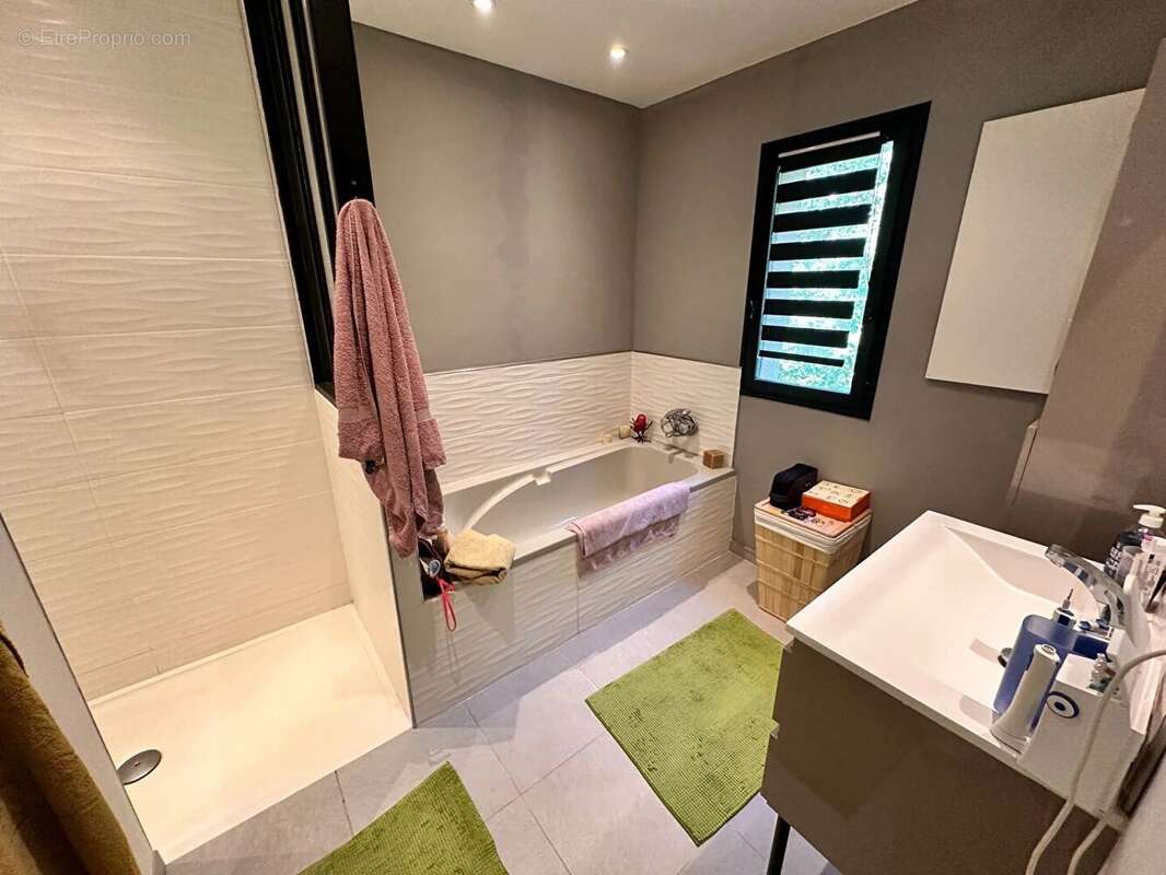 Maison à SAINT-AUBIN-DE-LANQUAIS