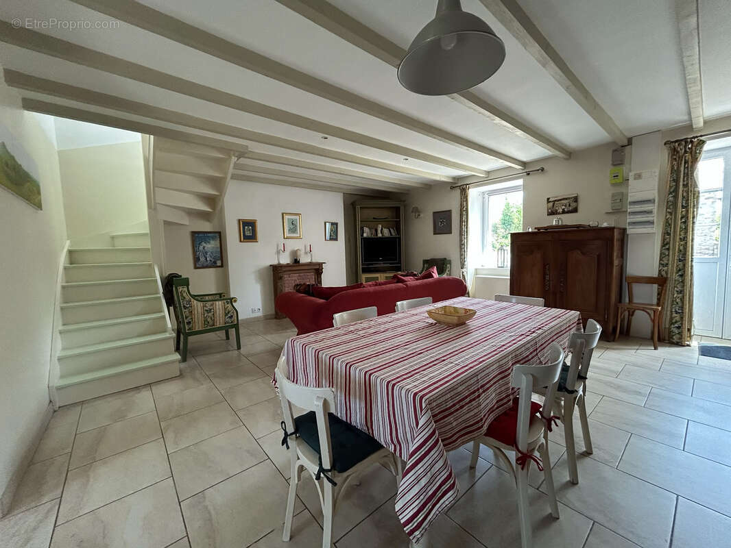 Créhen : Maison en pierres - photo 9