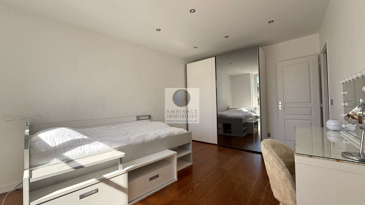 Maison à ETOILE-SUR-RHONE