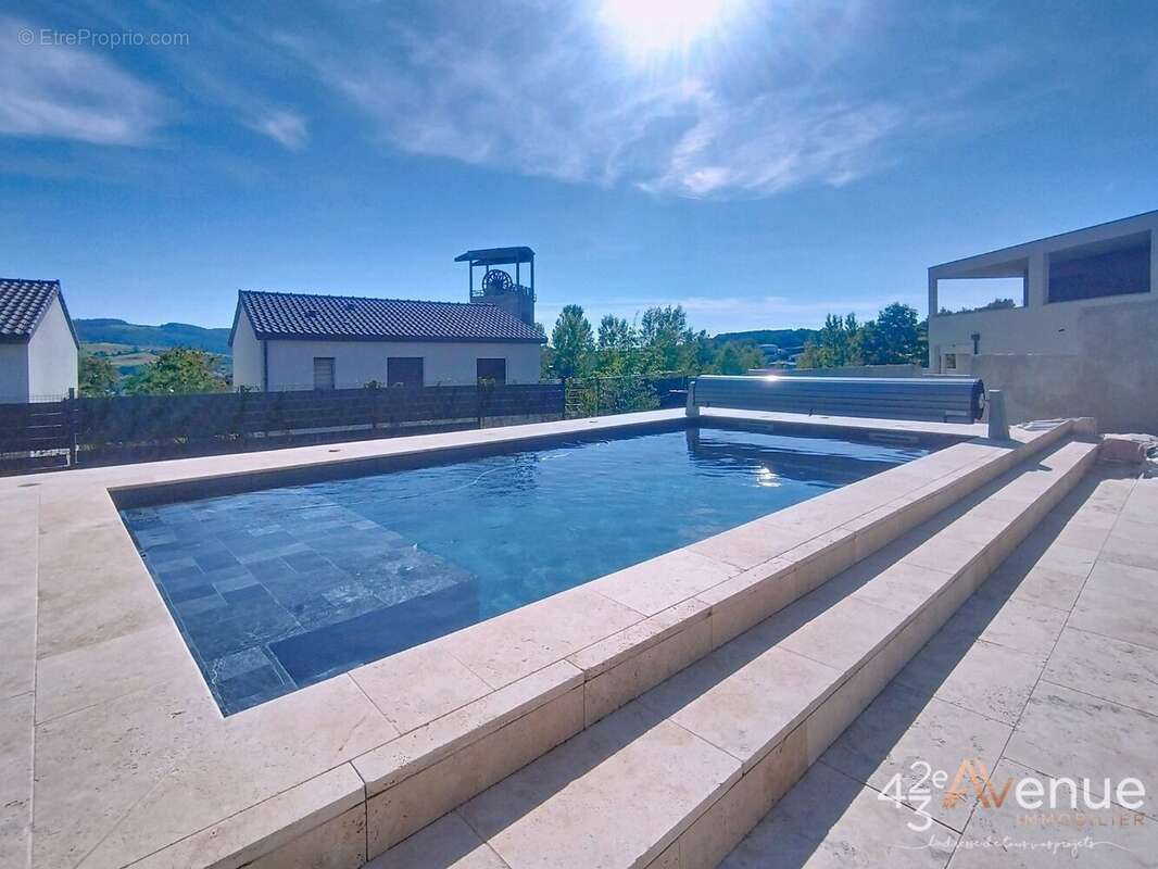 Maison à LA RICAMARIE