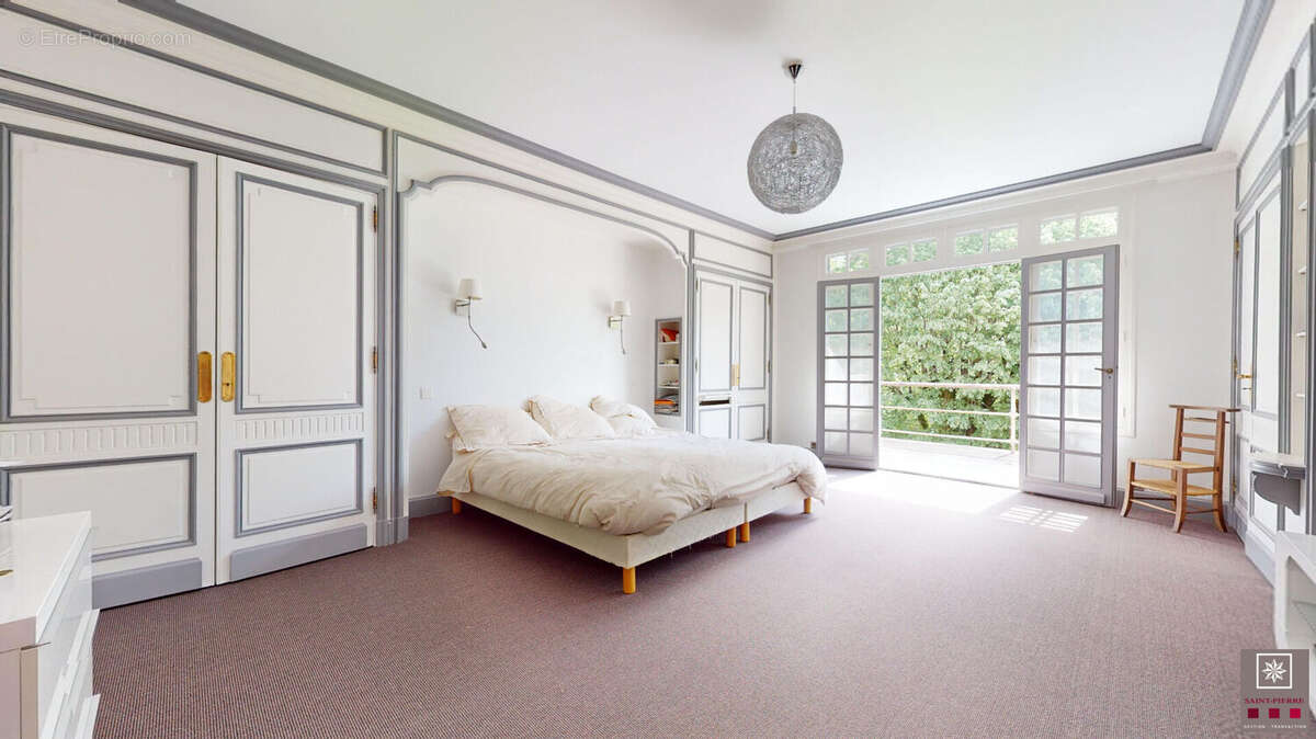 Maison à SERRIERES-DE-BRIORD