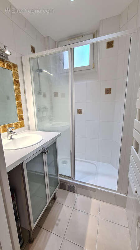 Appartement à PARIS-12E