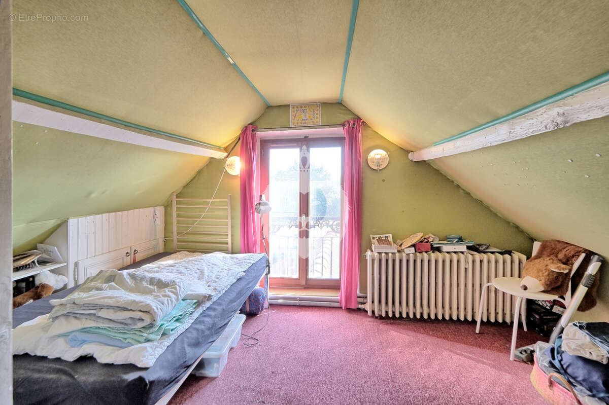 Maison à SAINT-MAUR-DES-FOSSES