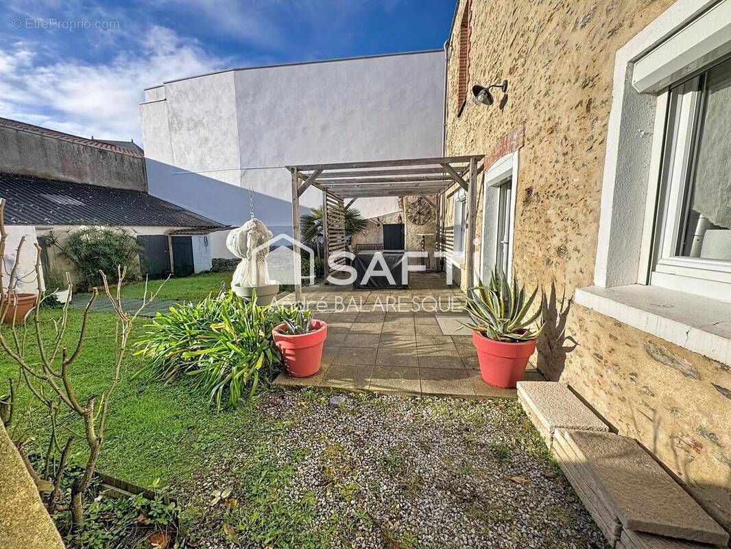 Photo 1 - Maison à LA GARNACHE