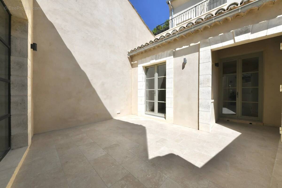 Appartement à UZES