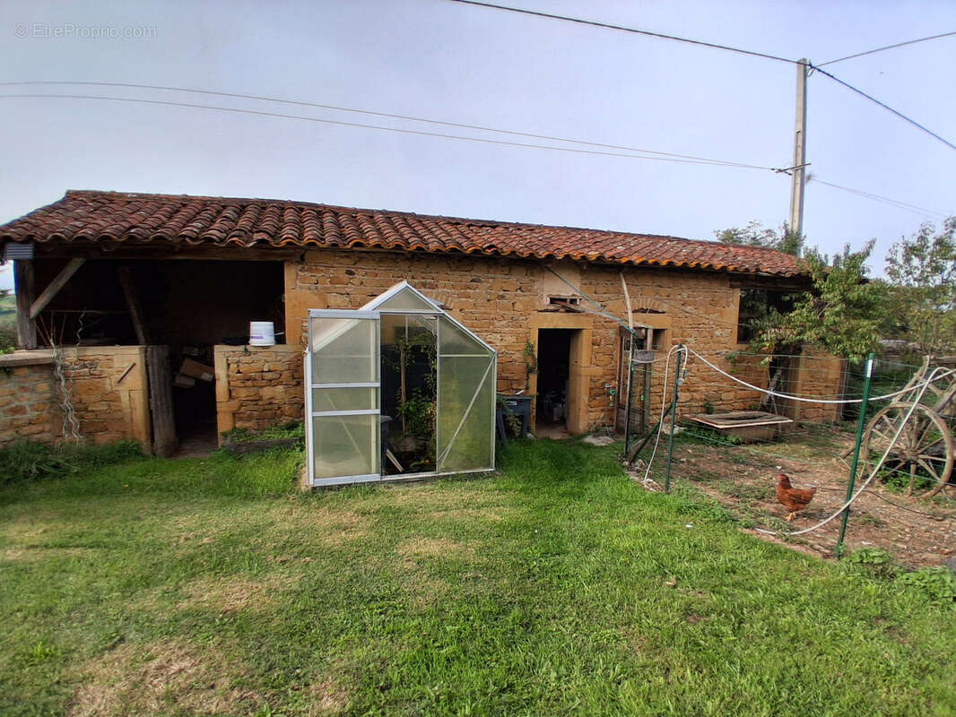 Maison à SAINT-DENIS-DE-CABANNE