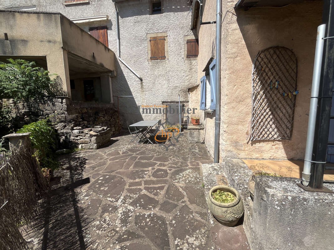 Vente maison de village avec grande terrasse. - photo 14