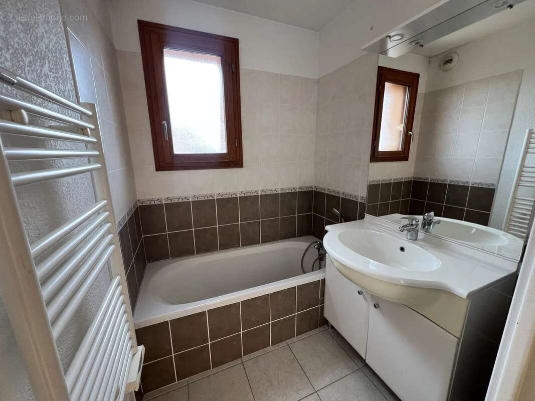 Appartement à LA SALLE-LES-ALPES