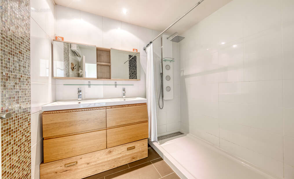 Maison à OZOIR-LA-FERRIERE