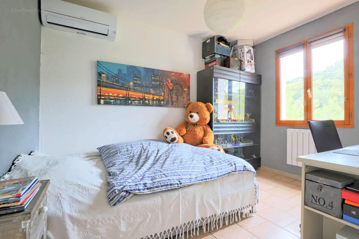 Maison à SOLLIES-TOUCAS