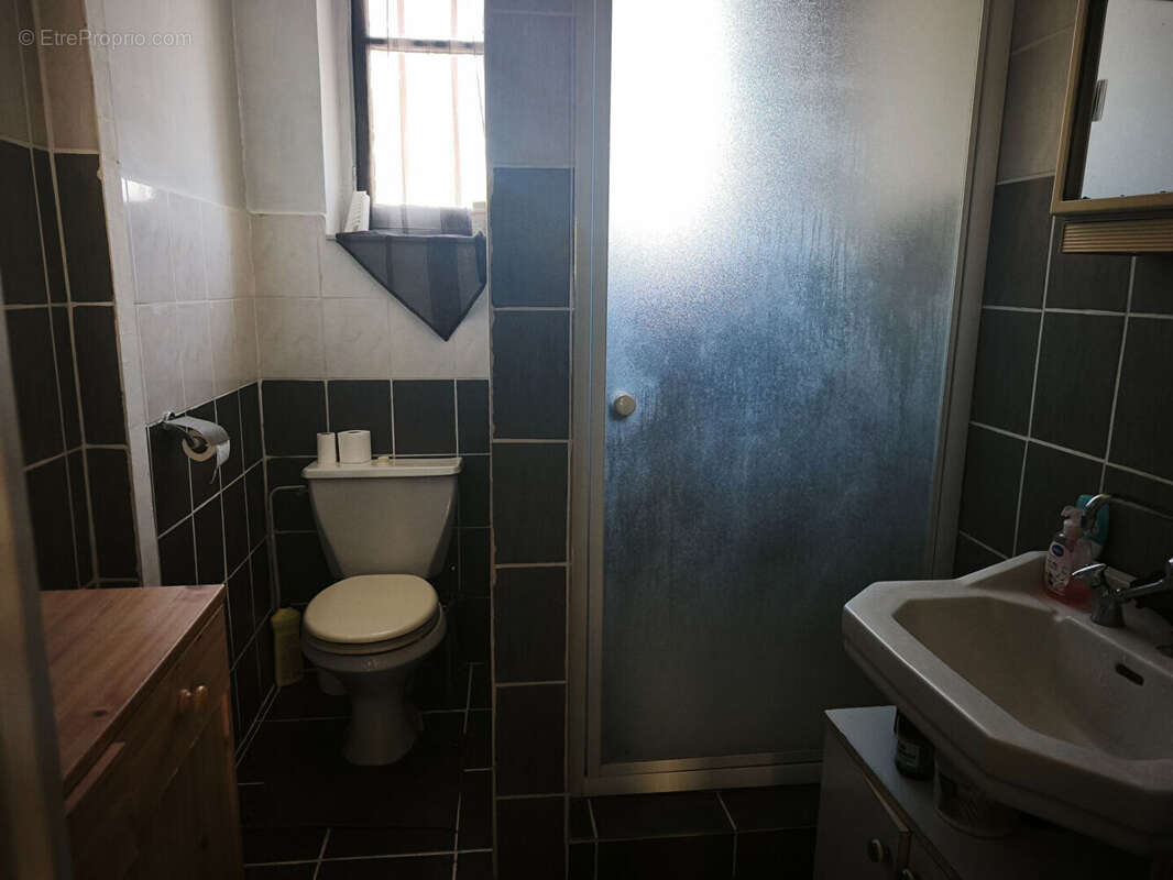A VENDRE Maison 1930 à NEVERS, 3 pièces, sur sous-sol Combles aménageables 123.000 - photo 8