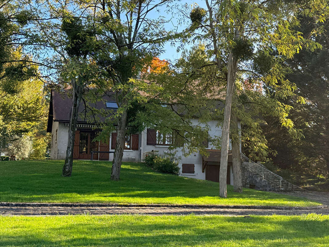 Maison à CELLETTES