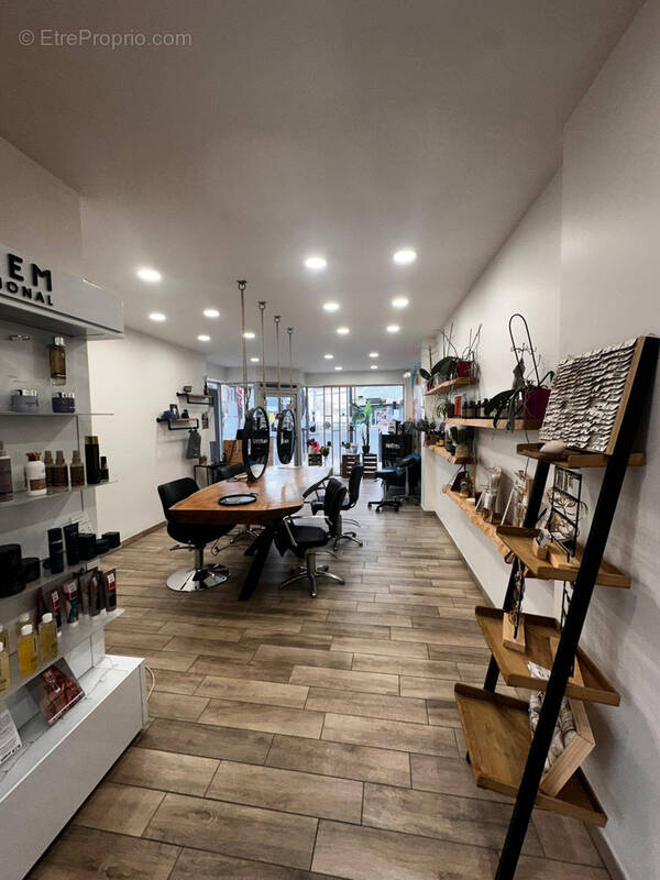 Commerce à BERRE-L'ETANG