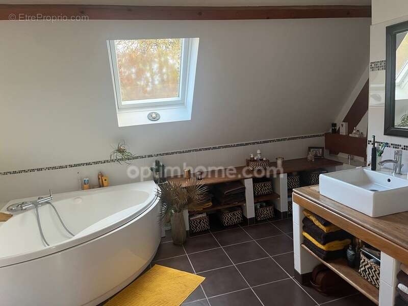 Maison à VIRONVAY